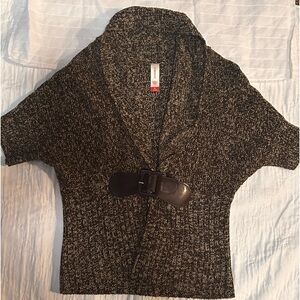 Brown sweater vest. Size medium.